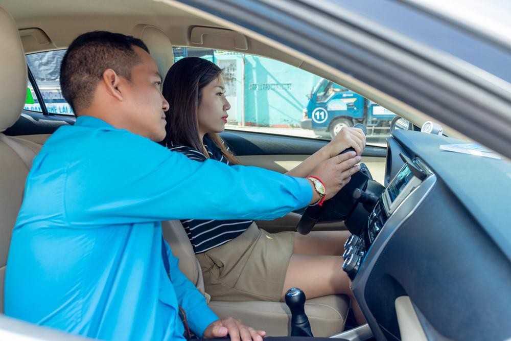 Kinh nghiệm lái ô tô ban đêm sao cho an toàn