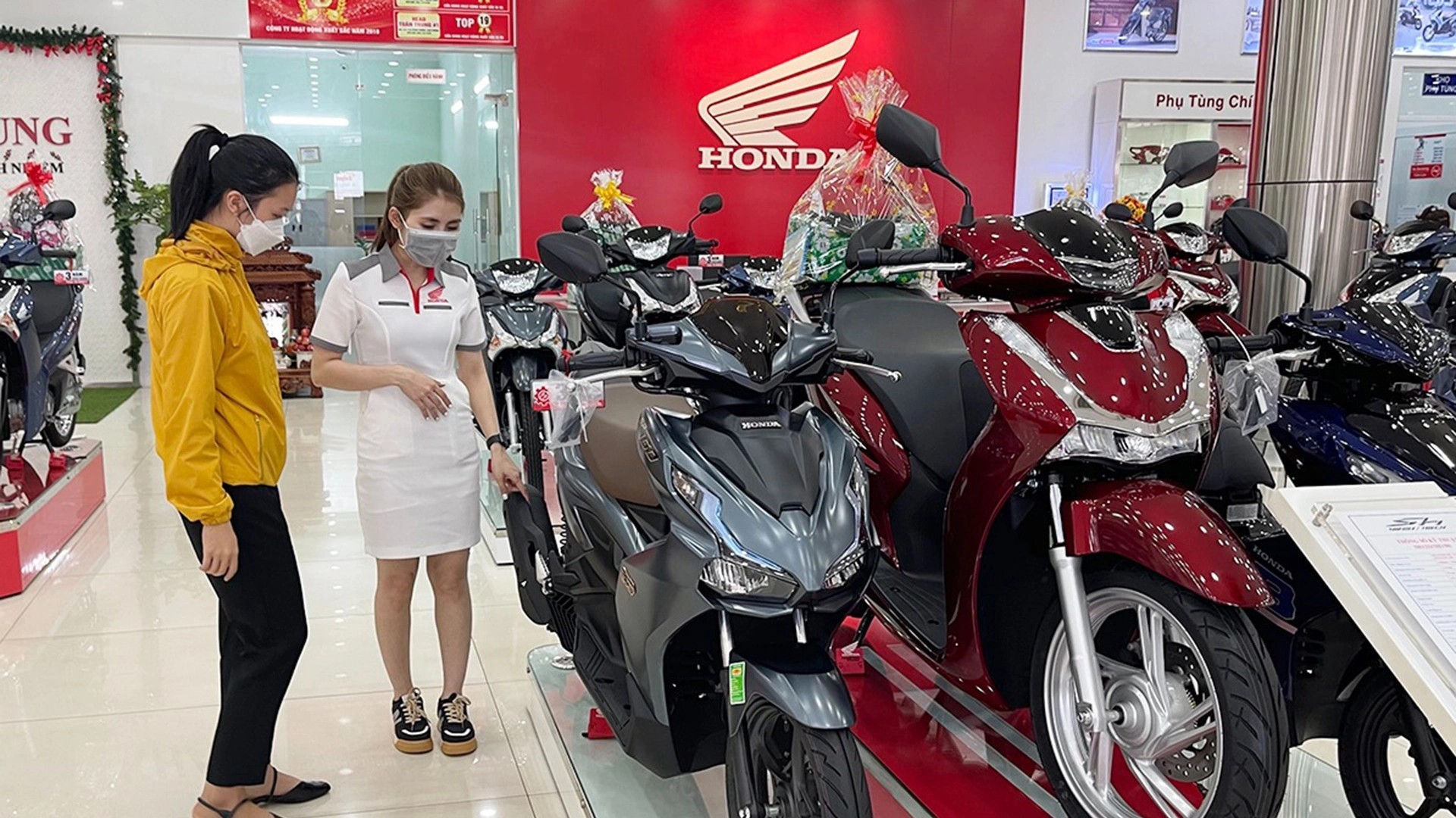 Người Việt mua gần 7.000 xe máy mỗi ngày trong quý đầu năm, giảm dần đều so với các quý trước