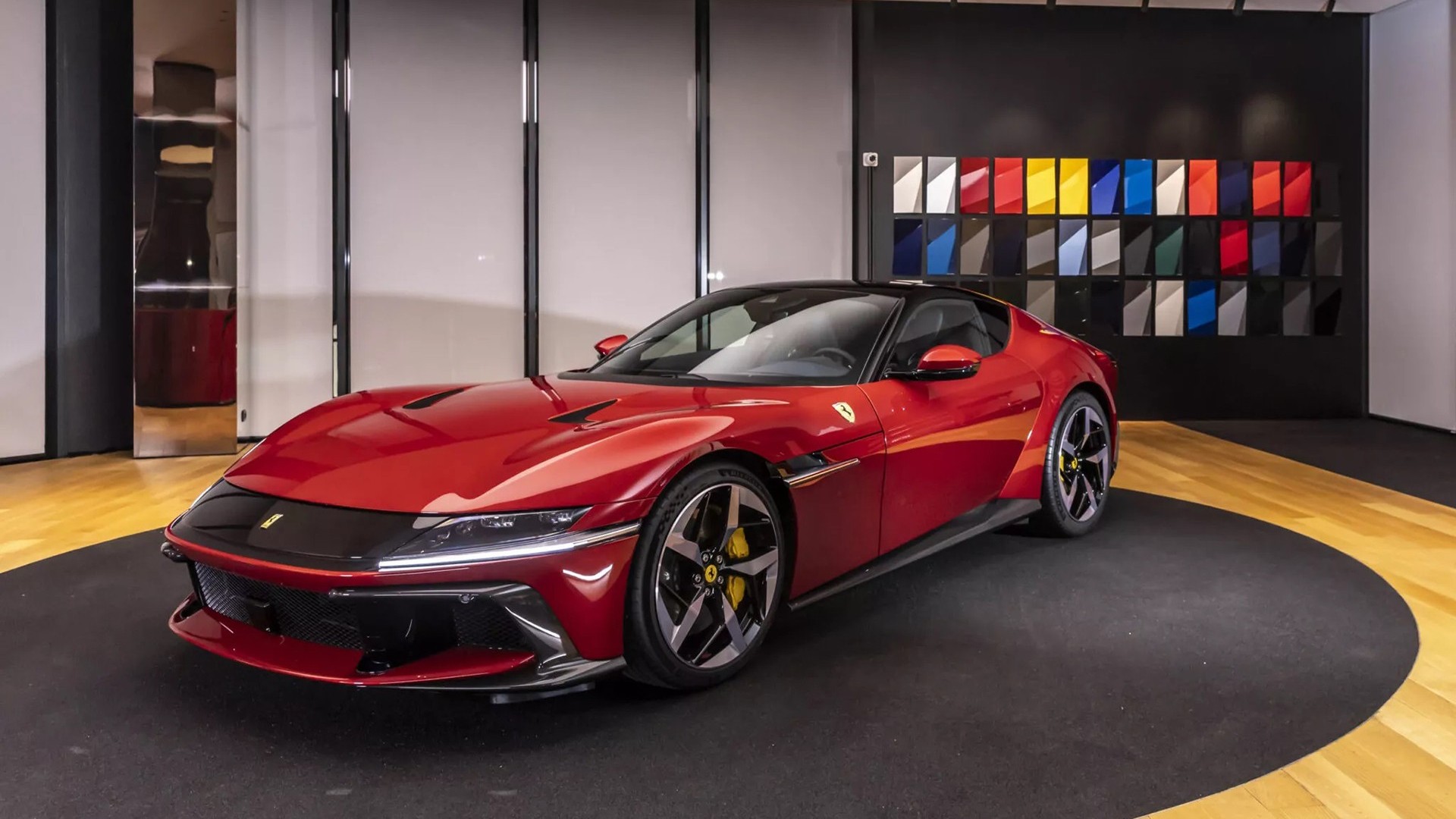 Cận cảnh Ferrari 12Cilindri được doanh nhân Quốc Cường 'chốt' mua qua Facebook