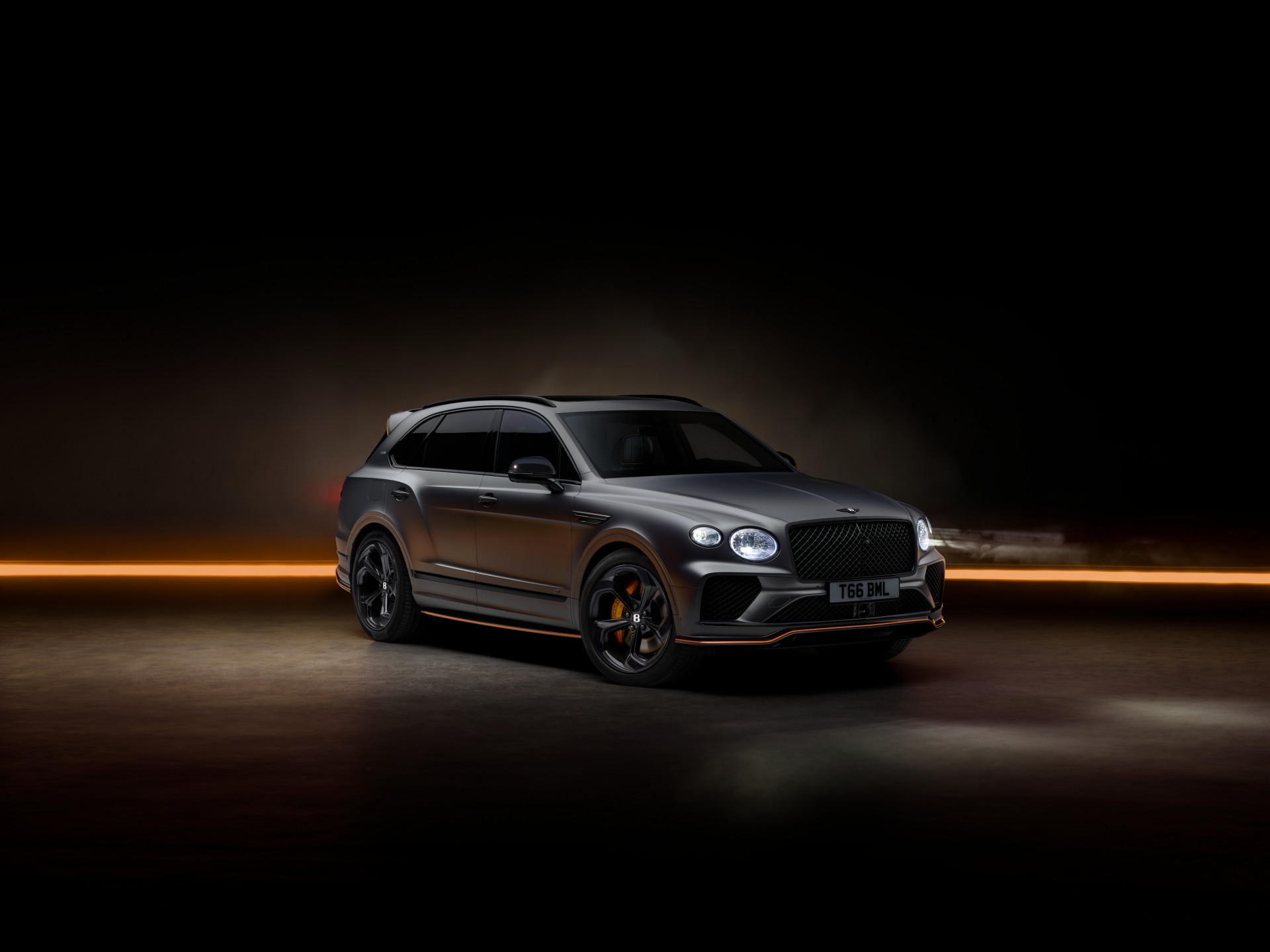 Bentley Bentayga S phiên bản Black Edition công bố giá gần 17 tỷ đồng tại Việt Nam