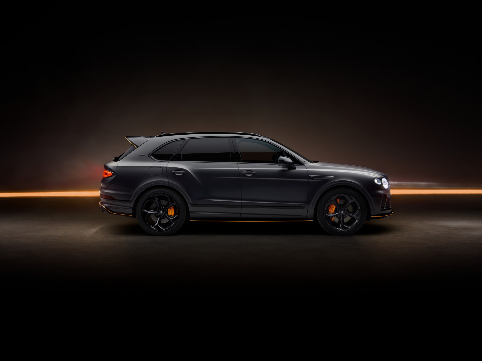 Bentley Bentayga S phiên bản Black Edition công bố giá gần 17 tỷ đồng tại Việt Nam