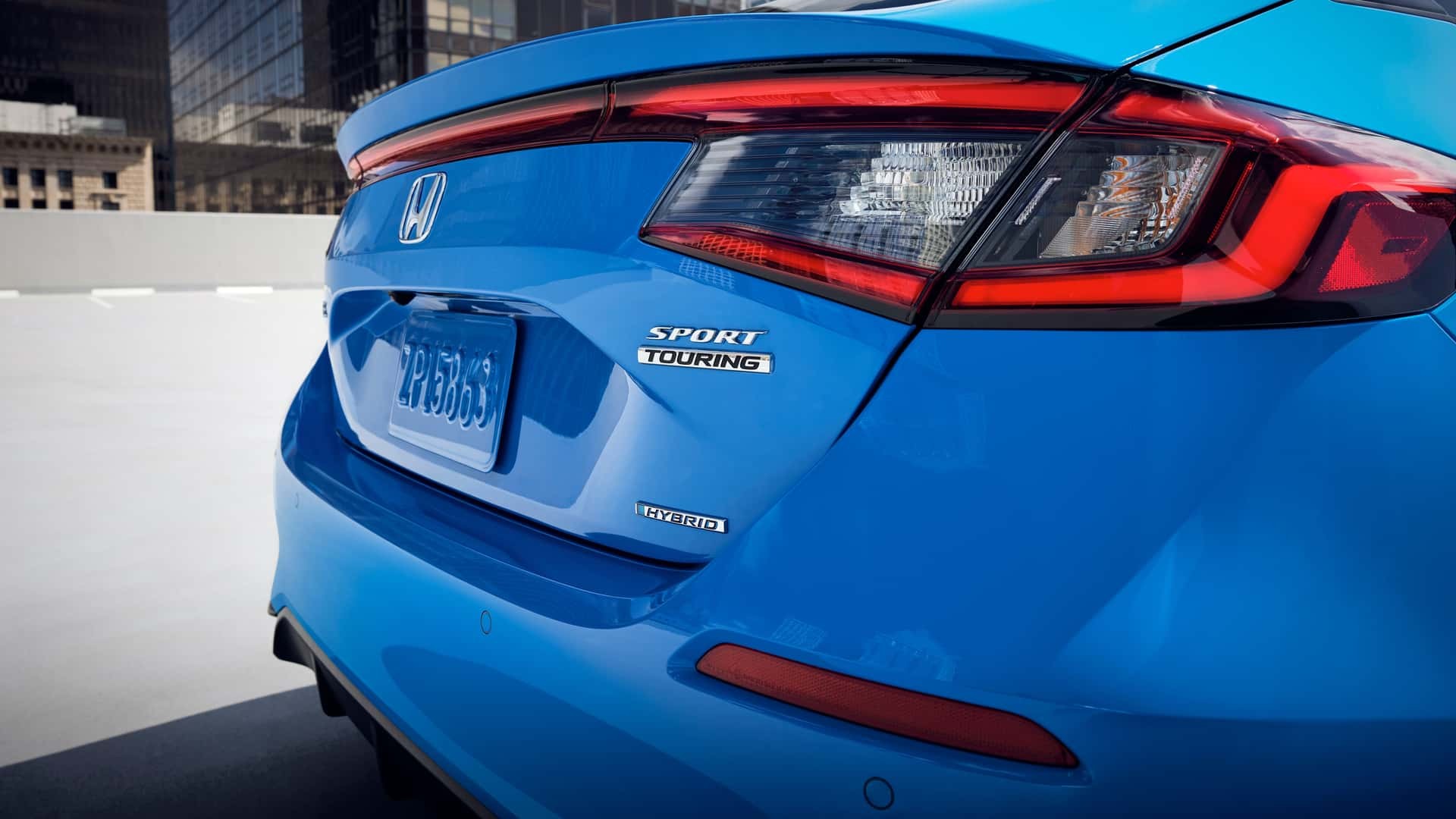 Honda Civic 2025 ra mắt: Bổ sung bản hybrid mạnh 200 mã lực