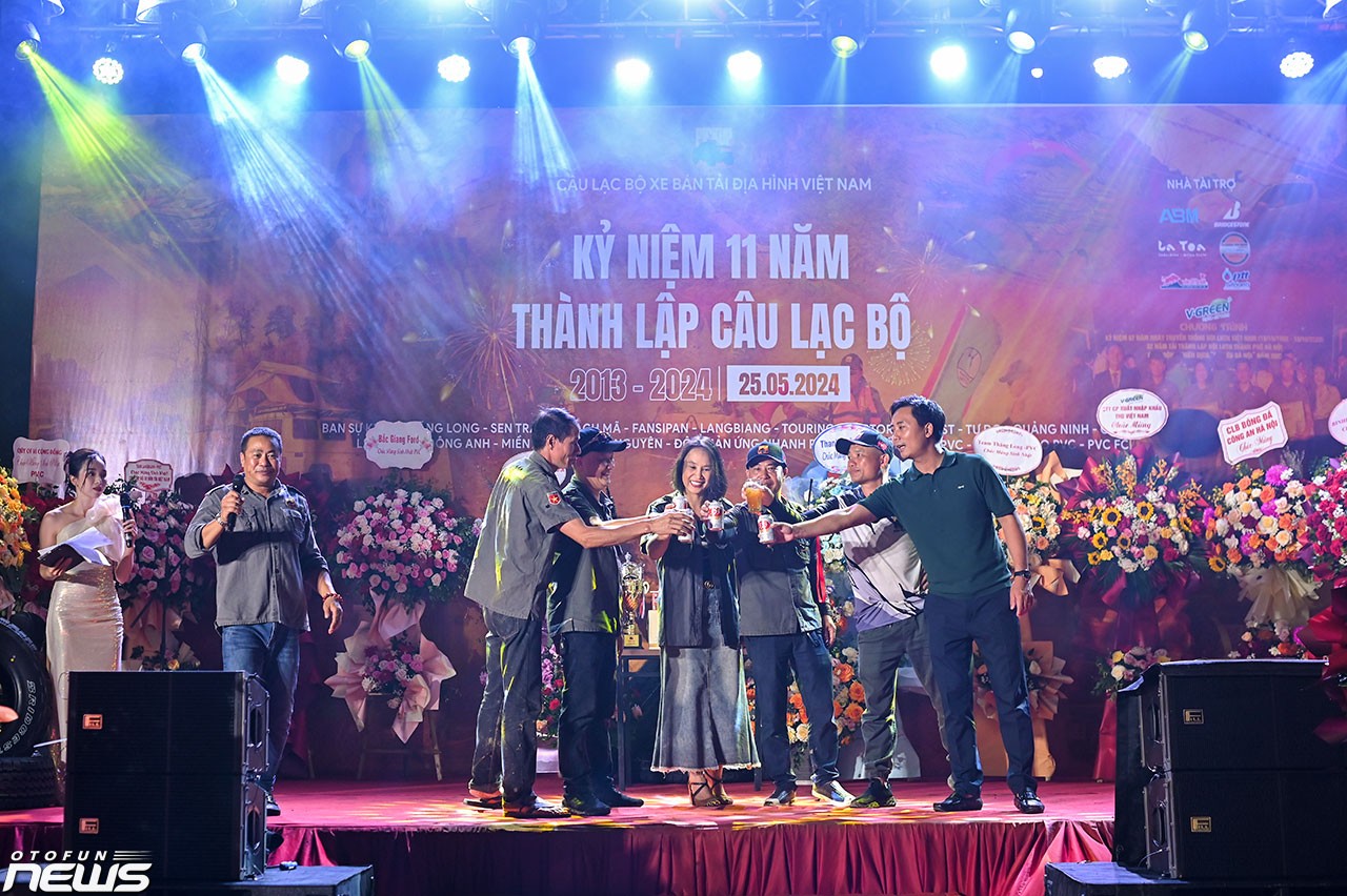 Kỷ niệm sinh nhật lần thứ 11 Câu lạc bộ Xe bán tải địa hình Việt Nam