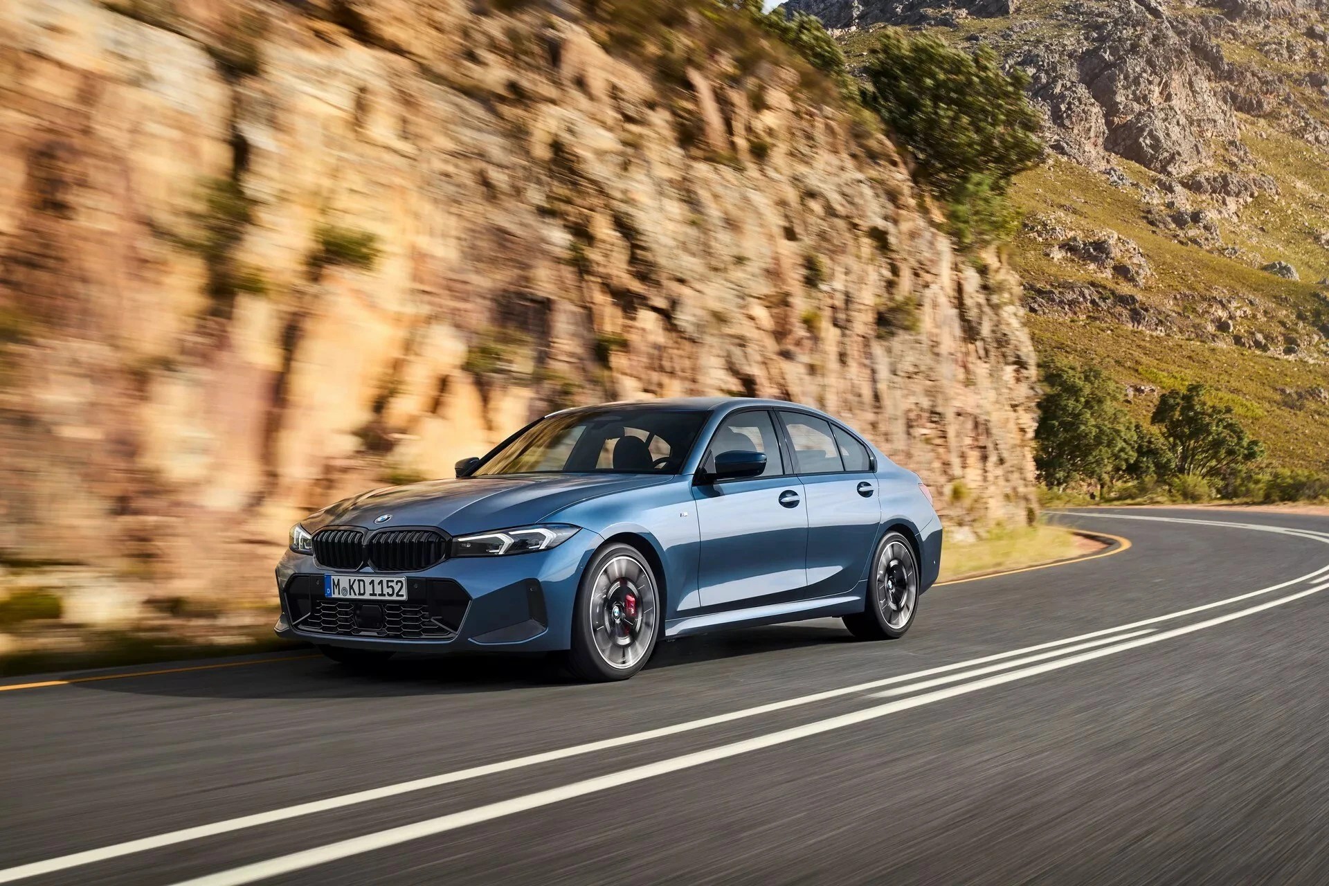 BMW 3 Series 2025 bổ sung thêm nhiều công nghệ tiên tiến