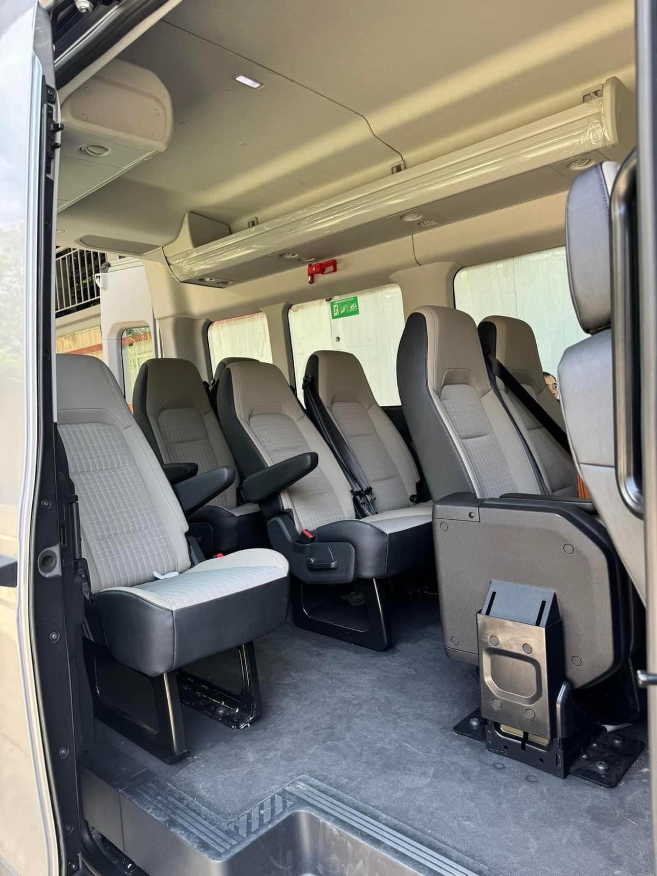 Xem trước ảnh Ford Transit 2024 ra mắt ngày 5/7 tới