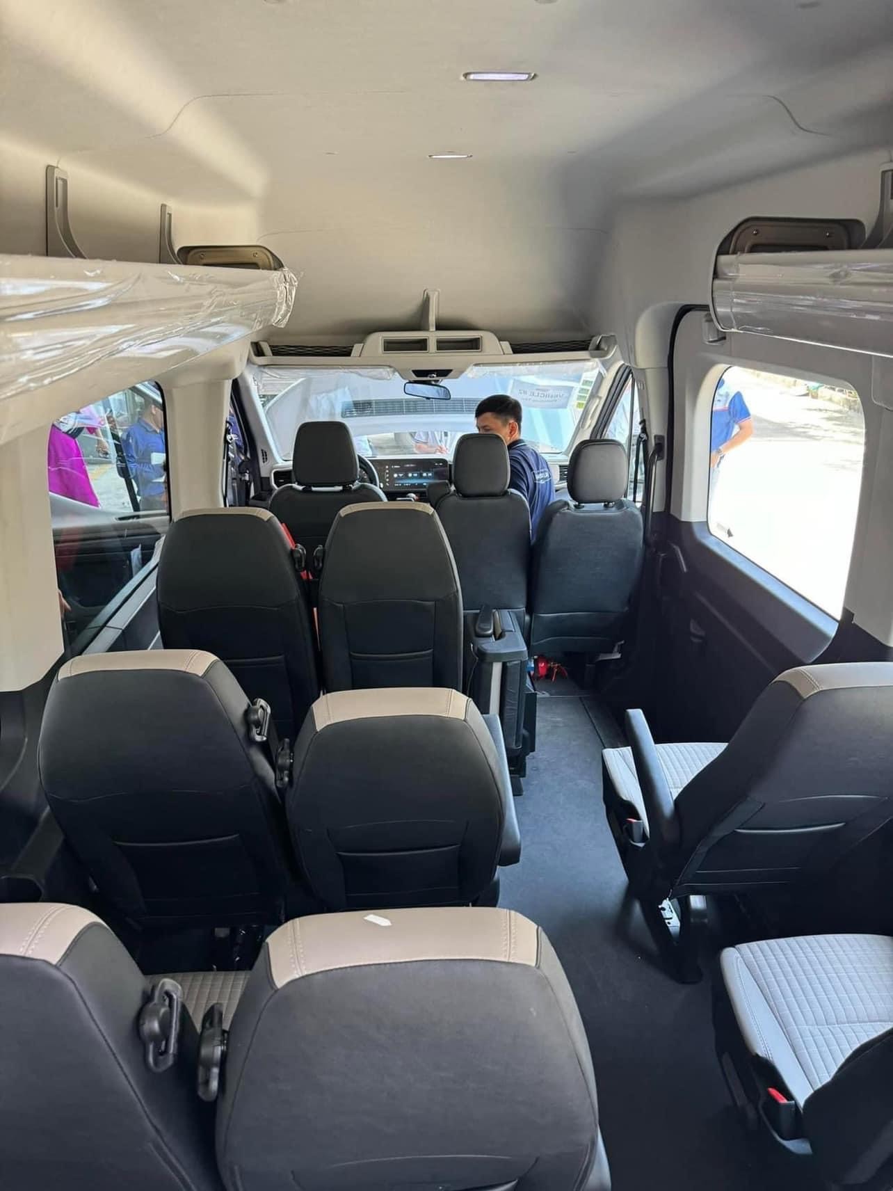 Xem trước ảnh Ford Transit 2024 ra mắt ngày 5/7 tới