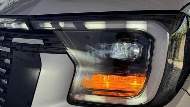 Xem trước ảnh Ford Transit 2024 ra mắt ngày 5/7 tới