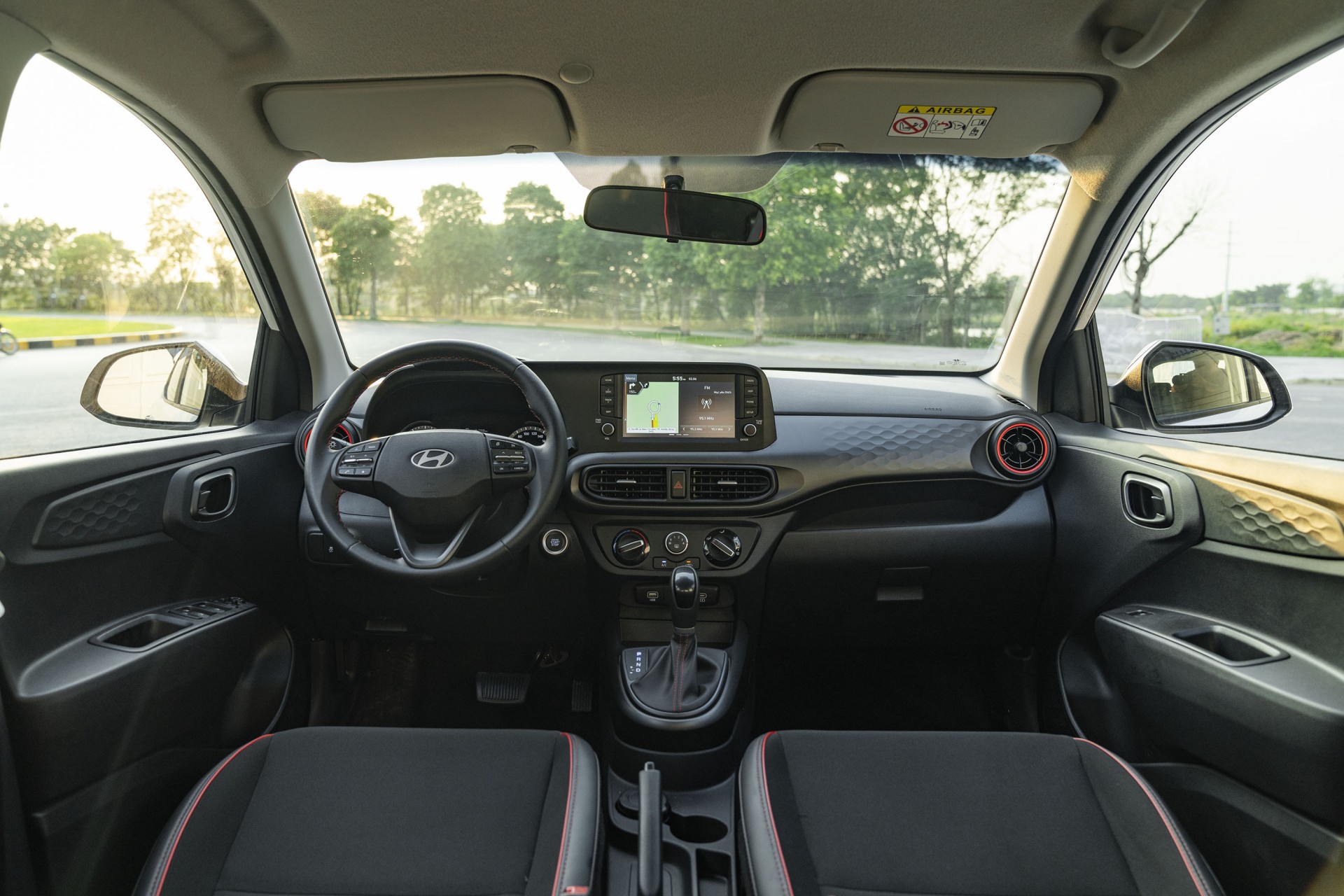 Hyundai Grand i10 2024