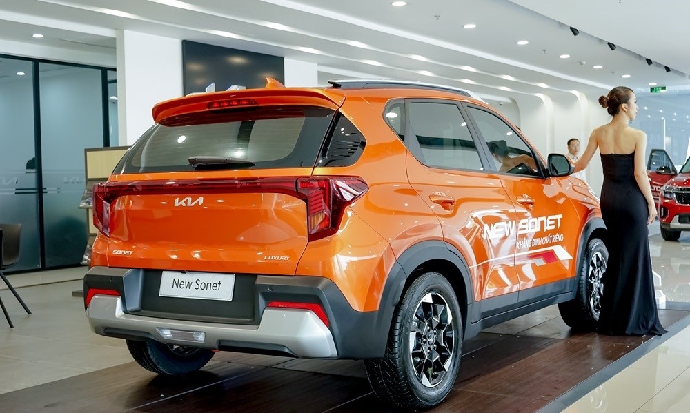 Cận cảnh Kia Sonet 2024 giá Premium, giá 619 triệu đồng