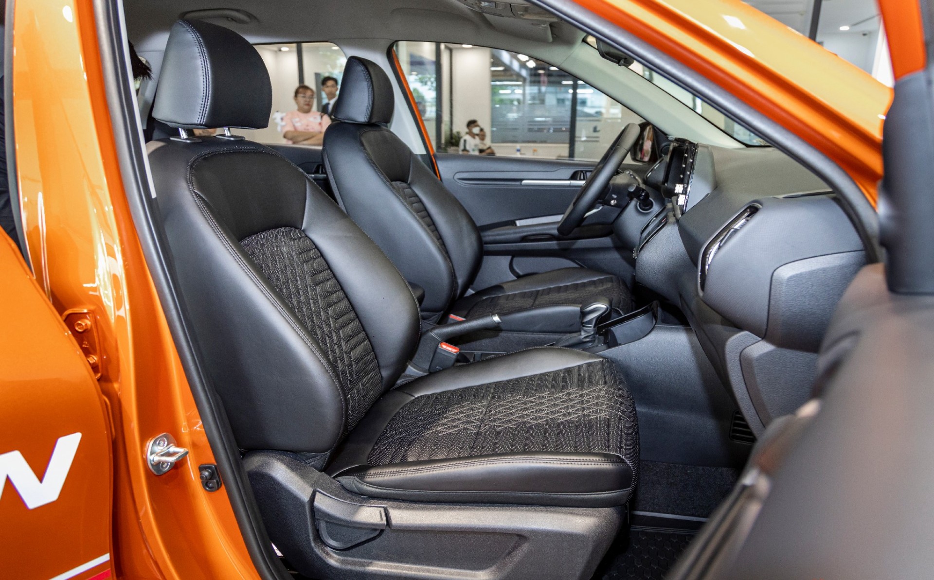 Cận cảnh Kia Sonet 2024 giá Premium, giá 619 triệu đồng Cận cảnh Kia Sonet 2024 giá Premium, giá 619 triệu đồng