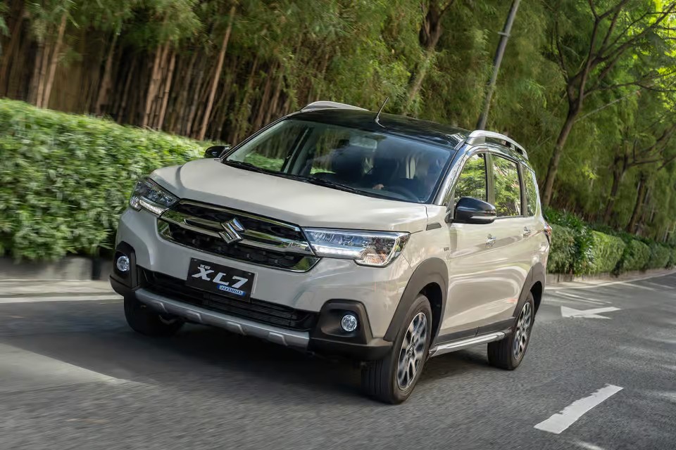 Đại lý tiết lộ giá Suzuki XL7 hybrid hơn 600 triệu đồng, ra mắt trong tháng 8