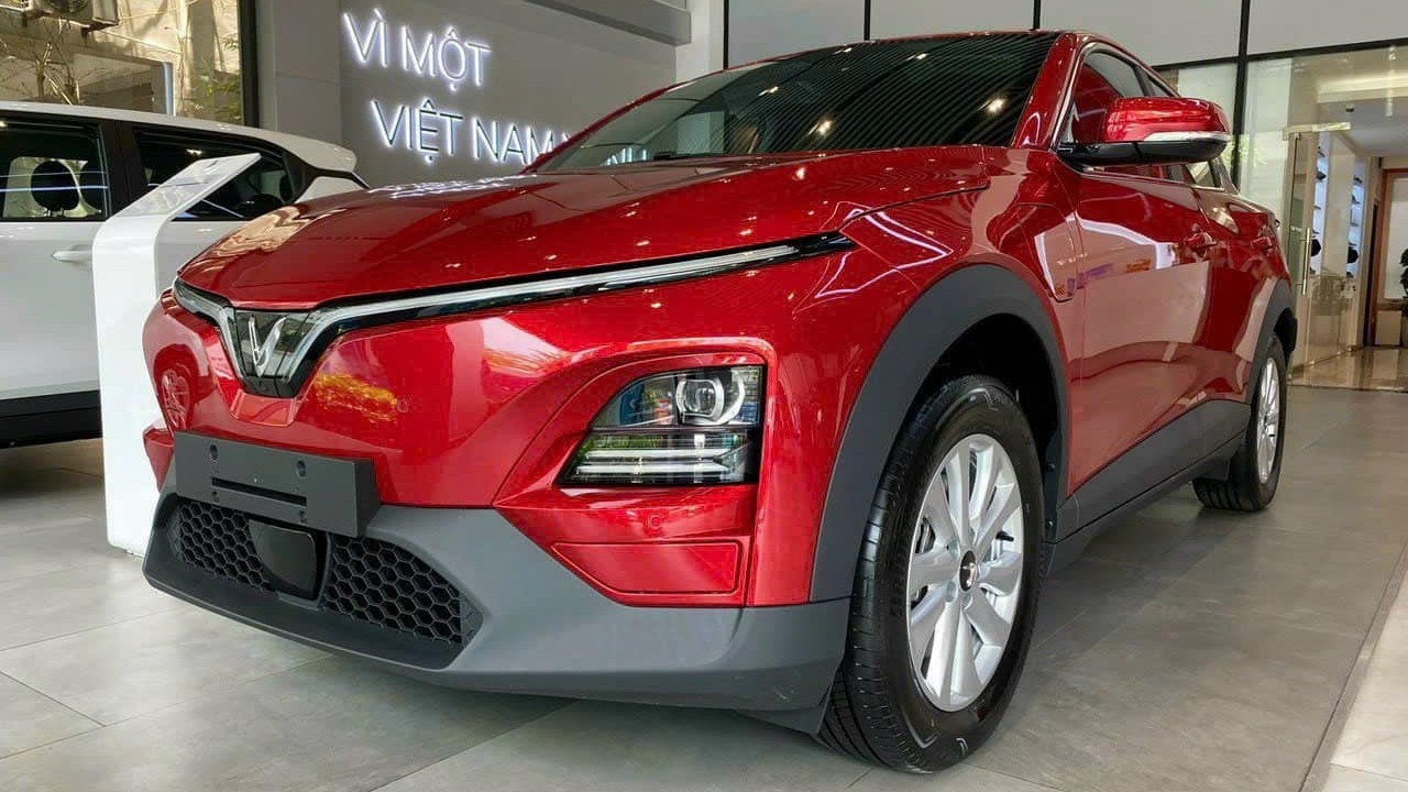 Cận cảnh VinFast VF 6S, rẻ hơn bản Plus đến 100 triệu đồng