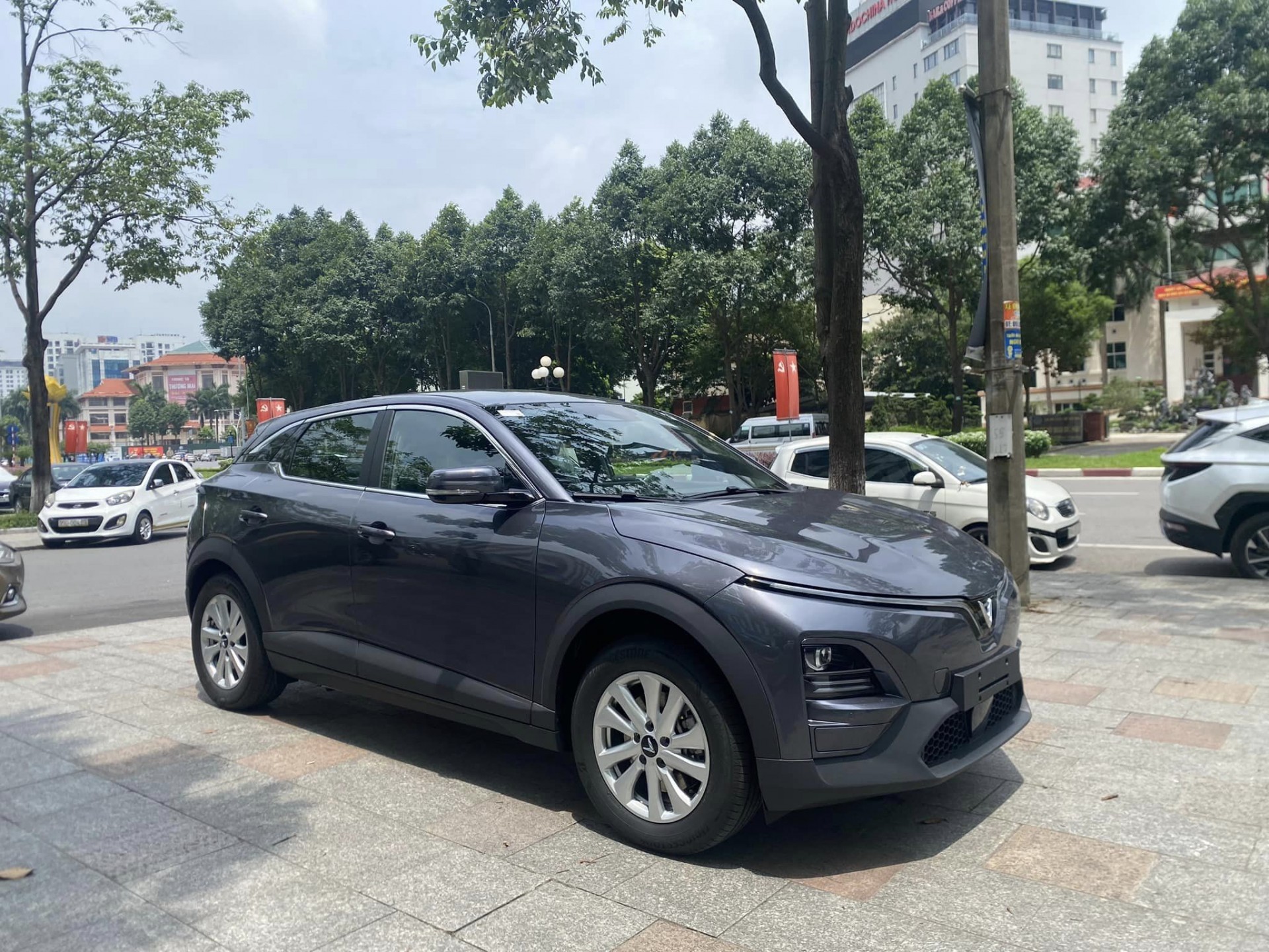 VinFast mang 6 mẫu ô tô và 4 mẫu xe máy tới chương trình lái thử xe ở PVOIL VGC 2025