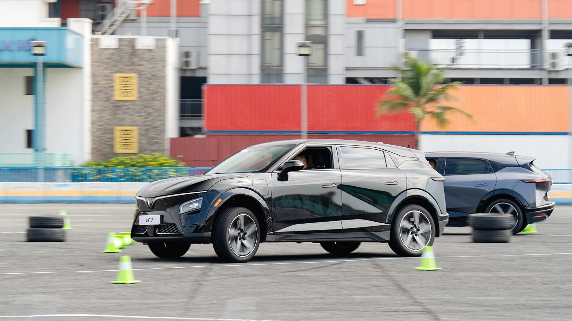 VinFast khoe dàn xe điện tại trường đua Đại Nam và Lễ hội Xe - Fun Wheels Festival Hạ Long 2024