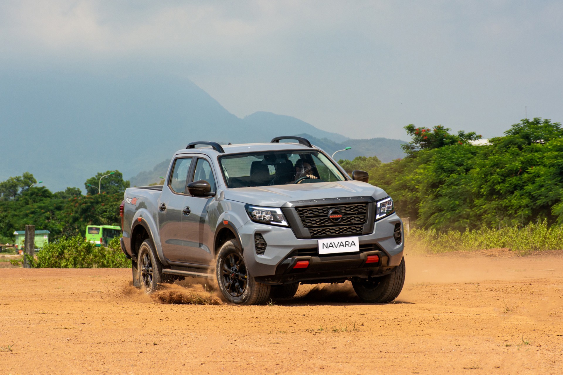 Nissan Navara 2024