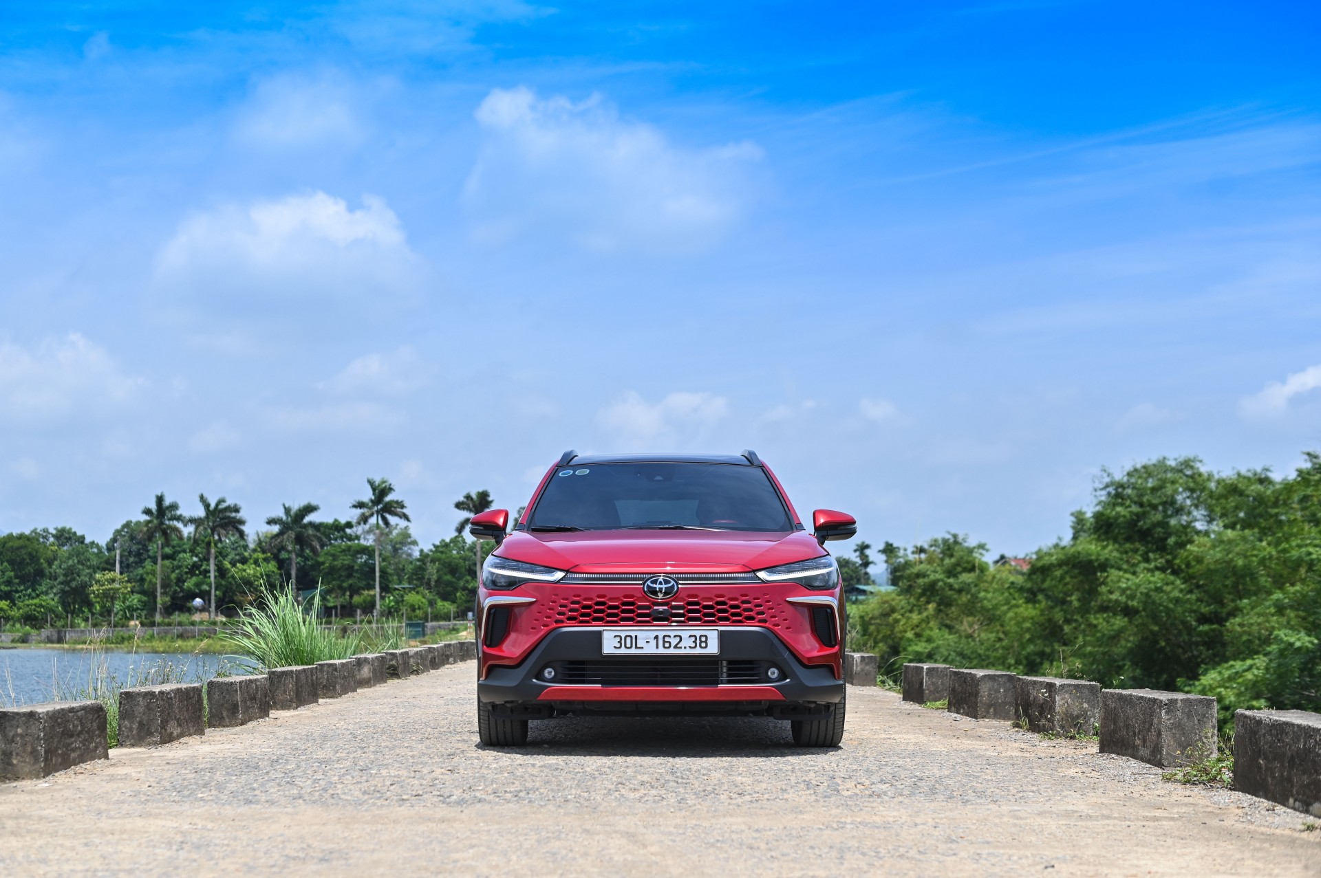 “Toyota Corolla Cross 1.8V là sự lựa chọn hoàn toàn đúng đắn” “Toyota Corolla Cross 1.8V là sự lựa chọn hoàn toàn đúng đắn”
