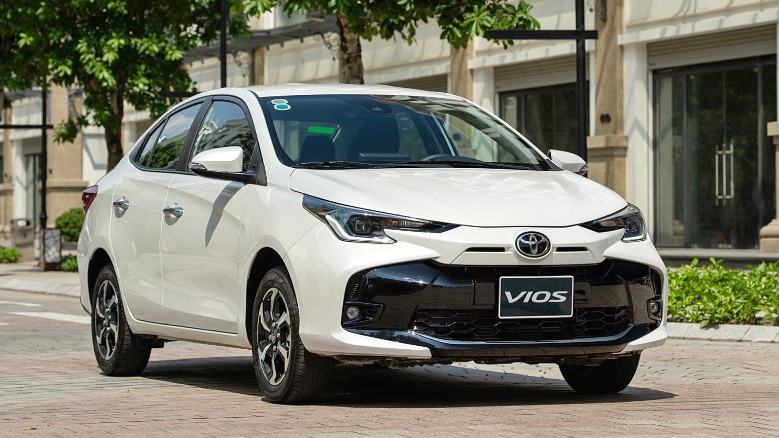 Toyota Vios đòi lại ngôi sedan cỡ B bán chạy nhất năm 2024