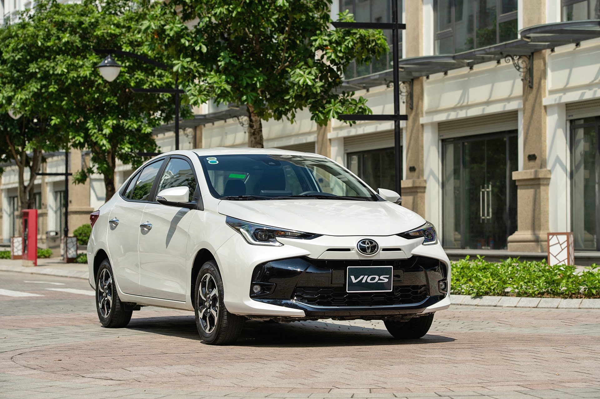 Toyota Vios đòi lại ngôi sedan cỡ B bán chạy nhất năm 2024