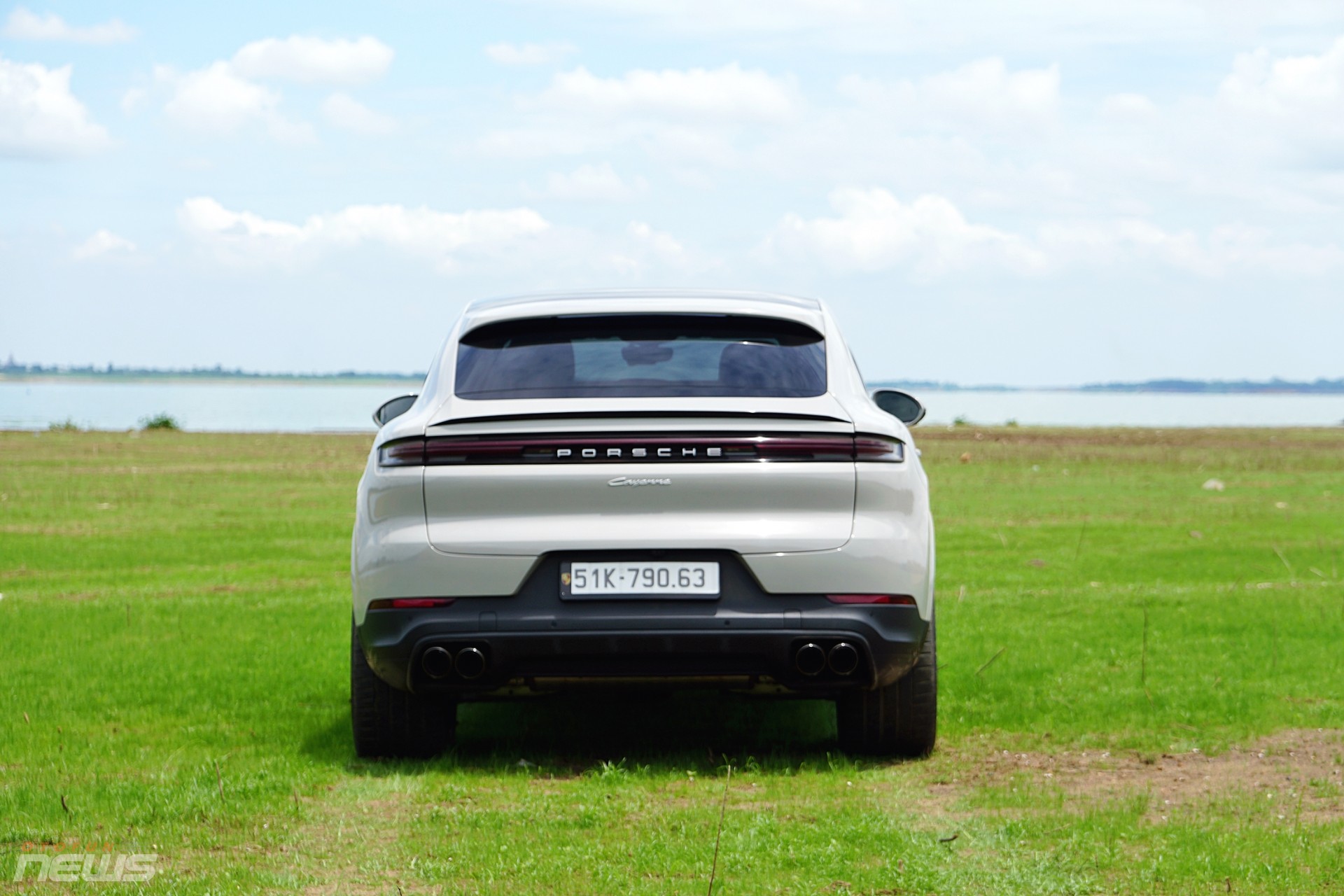 Đánh giá nhanh Porsche Cayenne Coupe 2024