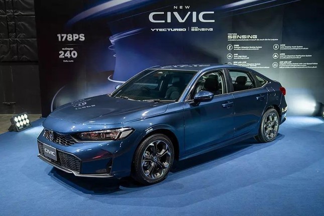 Honda Civic 2025 mở bán tại Thái Lan