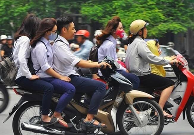 Phạt nguội xe máy không đội mũ bảo hiểm