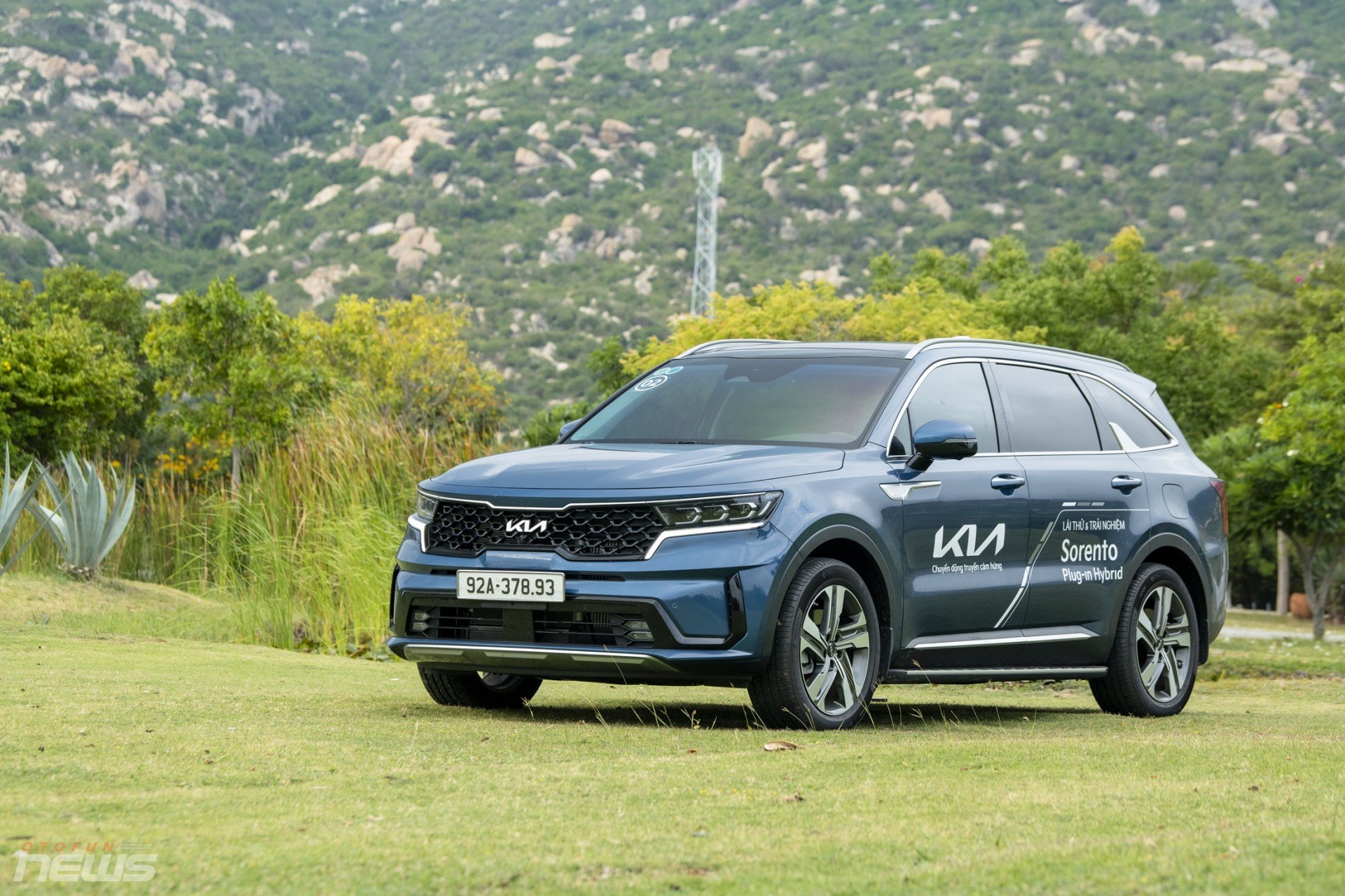 Đánh giá Kia Sorento PHEV 2024