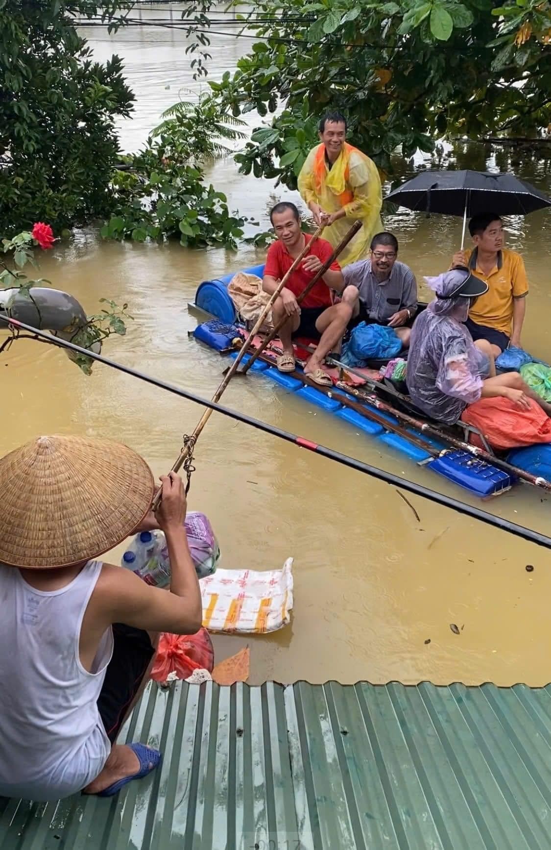 Vài điều rút ra sau đợt tham gia cứu trợ vùng lũ miền Bắc