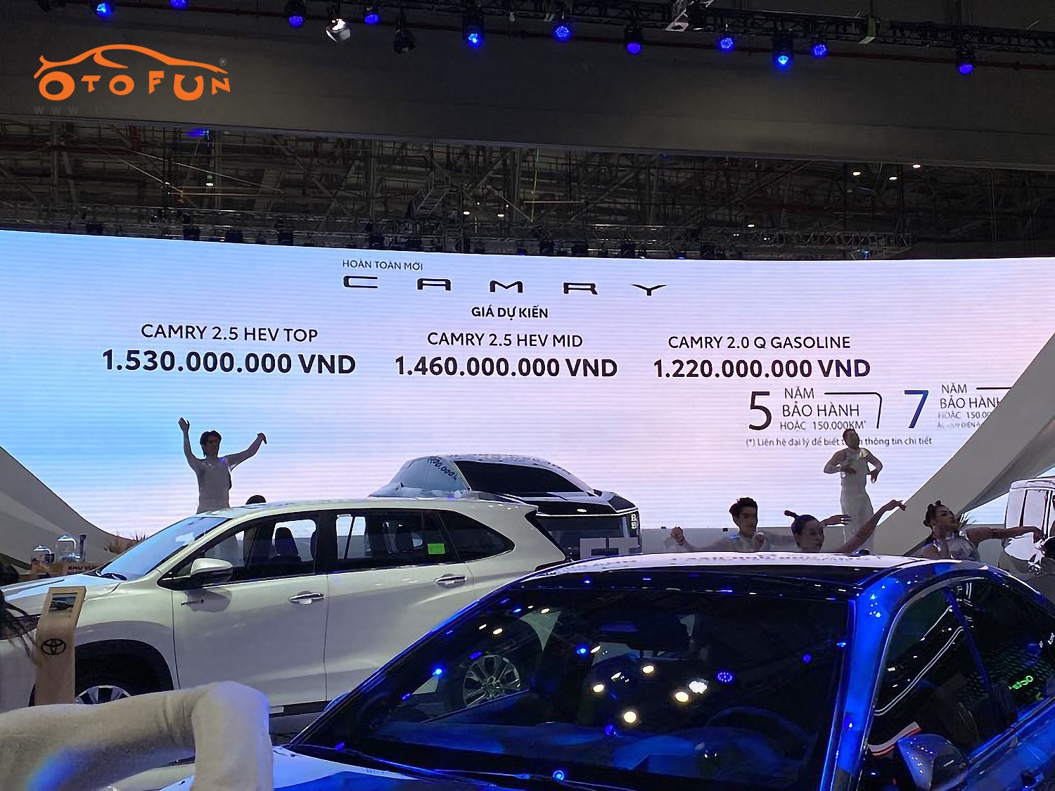 Toyota Camry 2025 trình làng tại VMS 2024, giá cao nhất 1,53 tỷ đồng