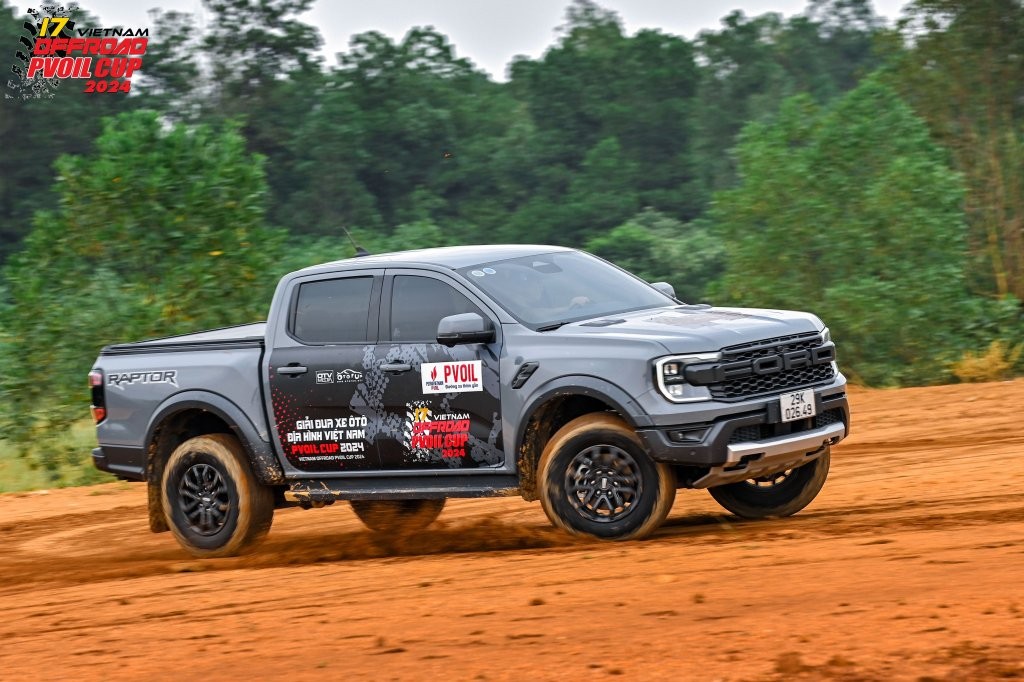 Ngắm 'quái thú' Ford Ranger Raptor hầm hố và uy lực tại PVOIL VOC 2024