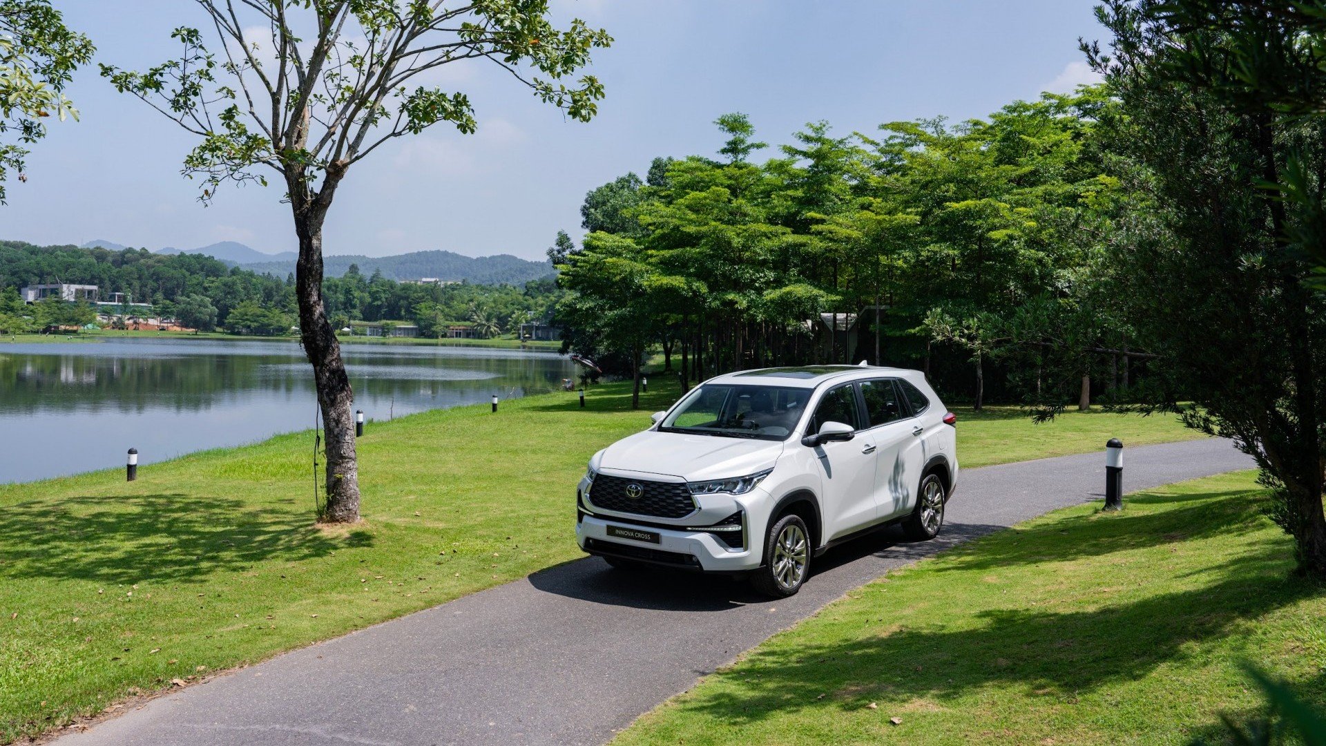 Toyota Việt Nam bán gần 6.500 xe trong tháng 6/2026, hybrid trở thành động lực tăng trưởng mới
