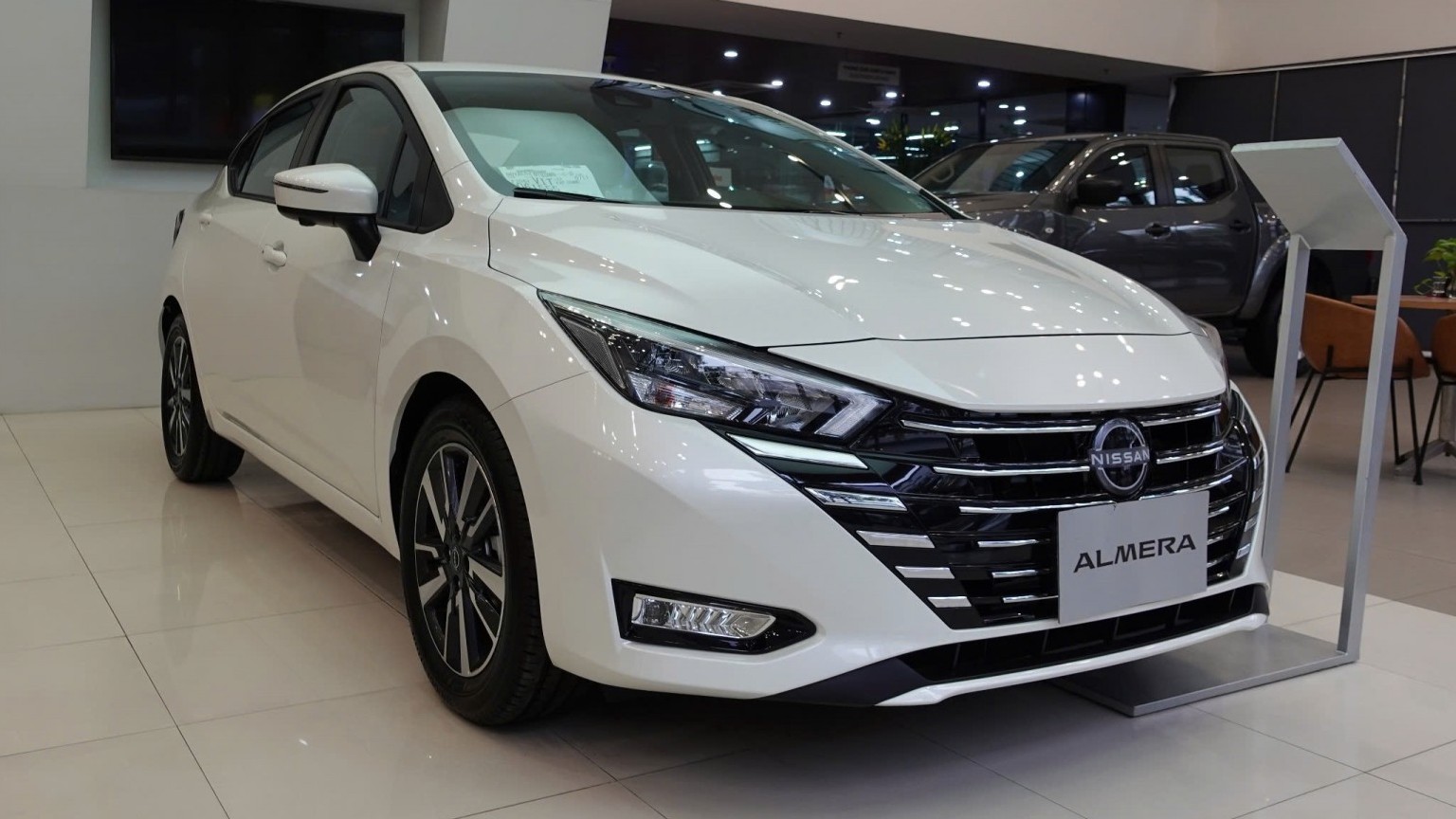 Nissan Almera 2024 ra mắt có gì khác so với bản cũ?