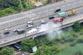 mitsubishi xpander chay tren cao toc tphcm long thanh dau giay