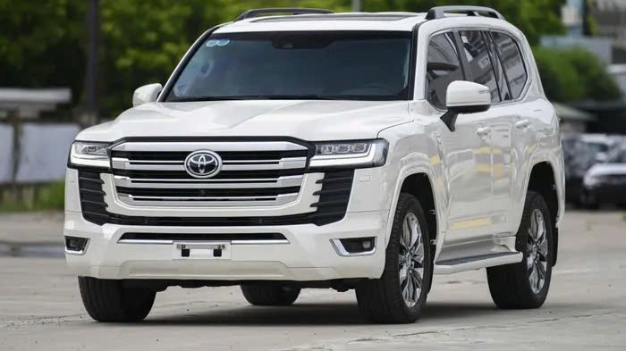 Toyota Land Cruiser 2025 chuẩn bị ra mắt