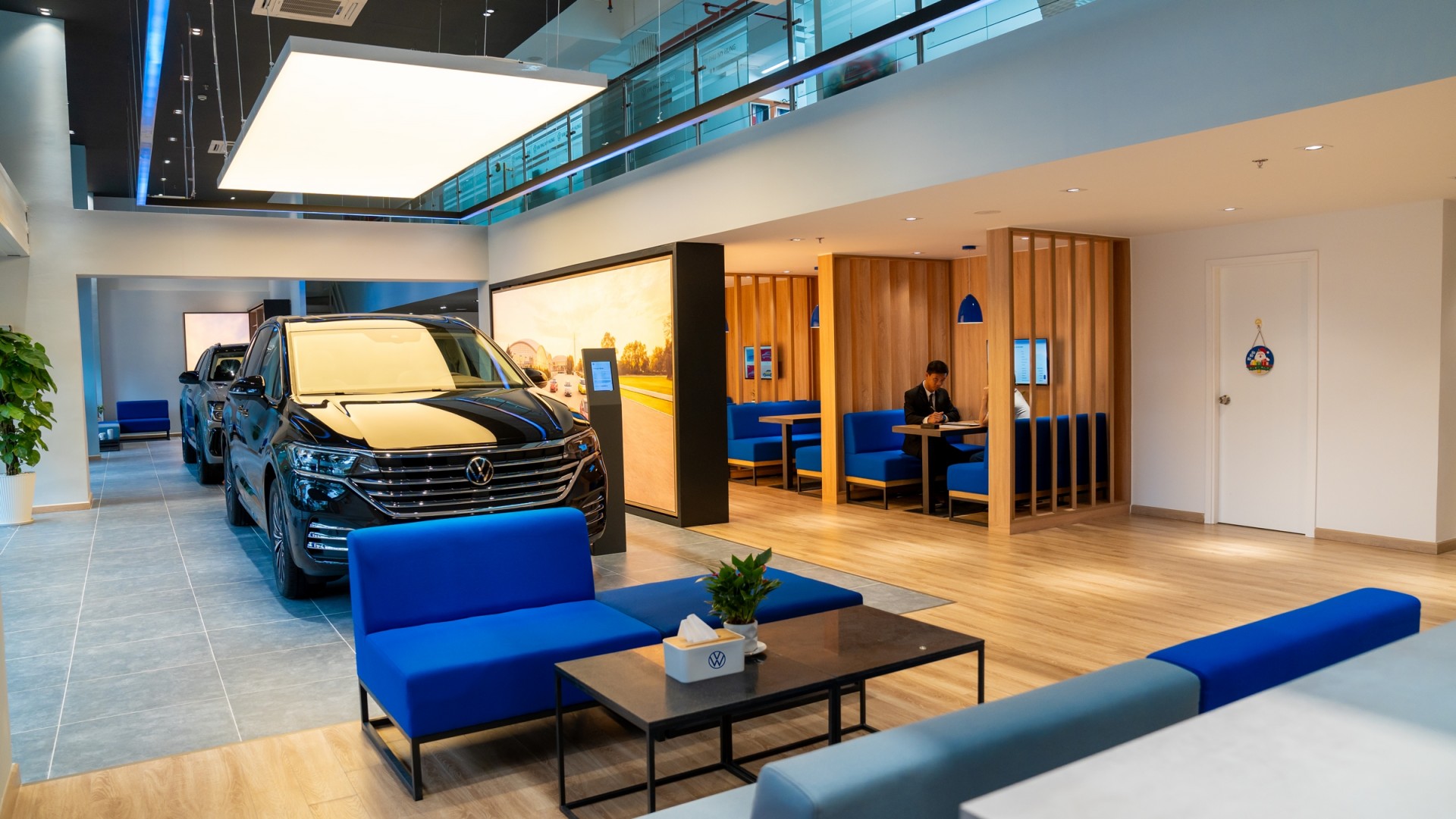 Volkswagen Việt Nam khai trương showroom kiểu mới, đầu tiên tại Đông Nam Á