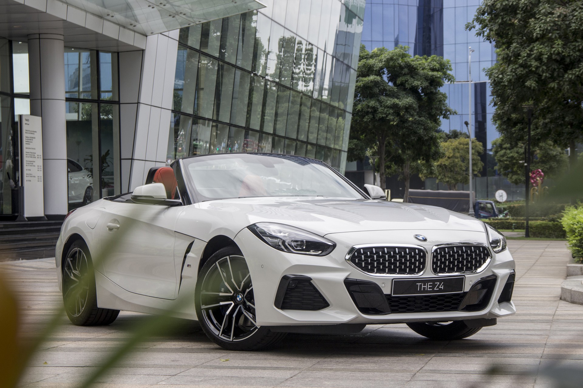 BMW Z4 là một mẫu xe thể thao với hai chỗ ngồi.