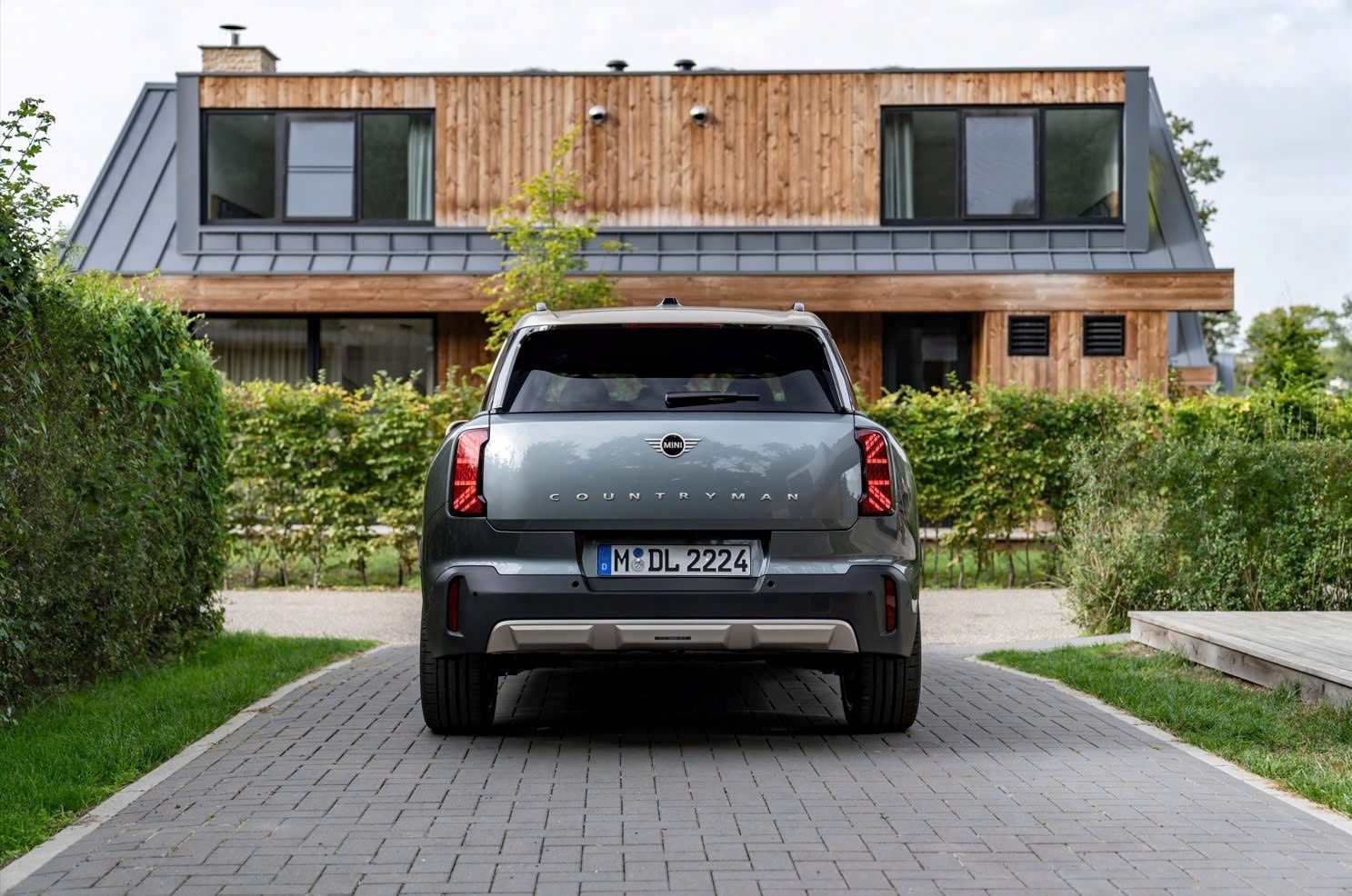 Mini Countryman bản nâng cấp ra mắt tại Việt Nam, giá chưa công bố nhưng dự kiến khoảng 2,2 tỷ