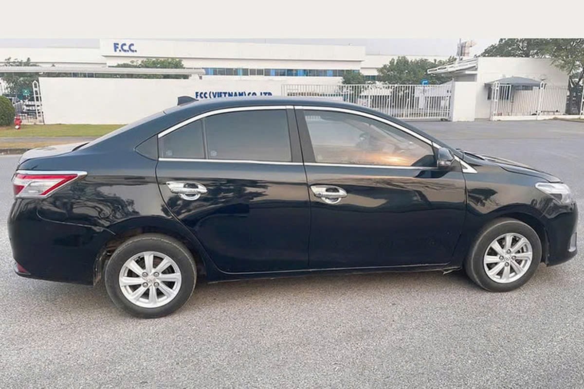 Toyota Vios số sàn chạy 10 năm vẫn bán 190 triệu ở Hà Nội