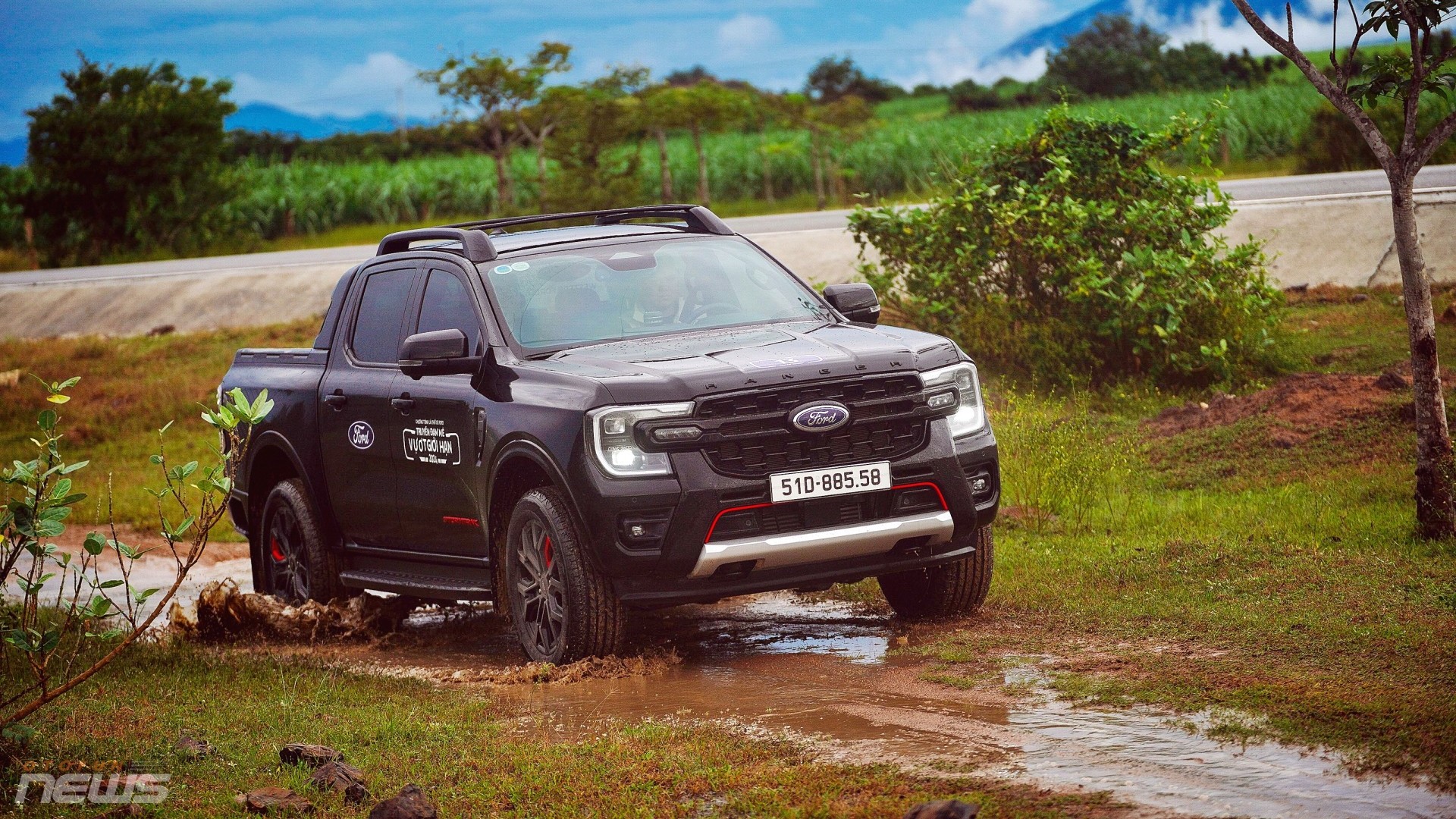 Hành trình “băng rừng, vượt cát” cùng Ford Ranger Stormtrak