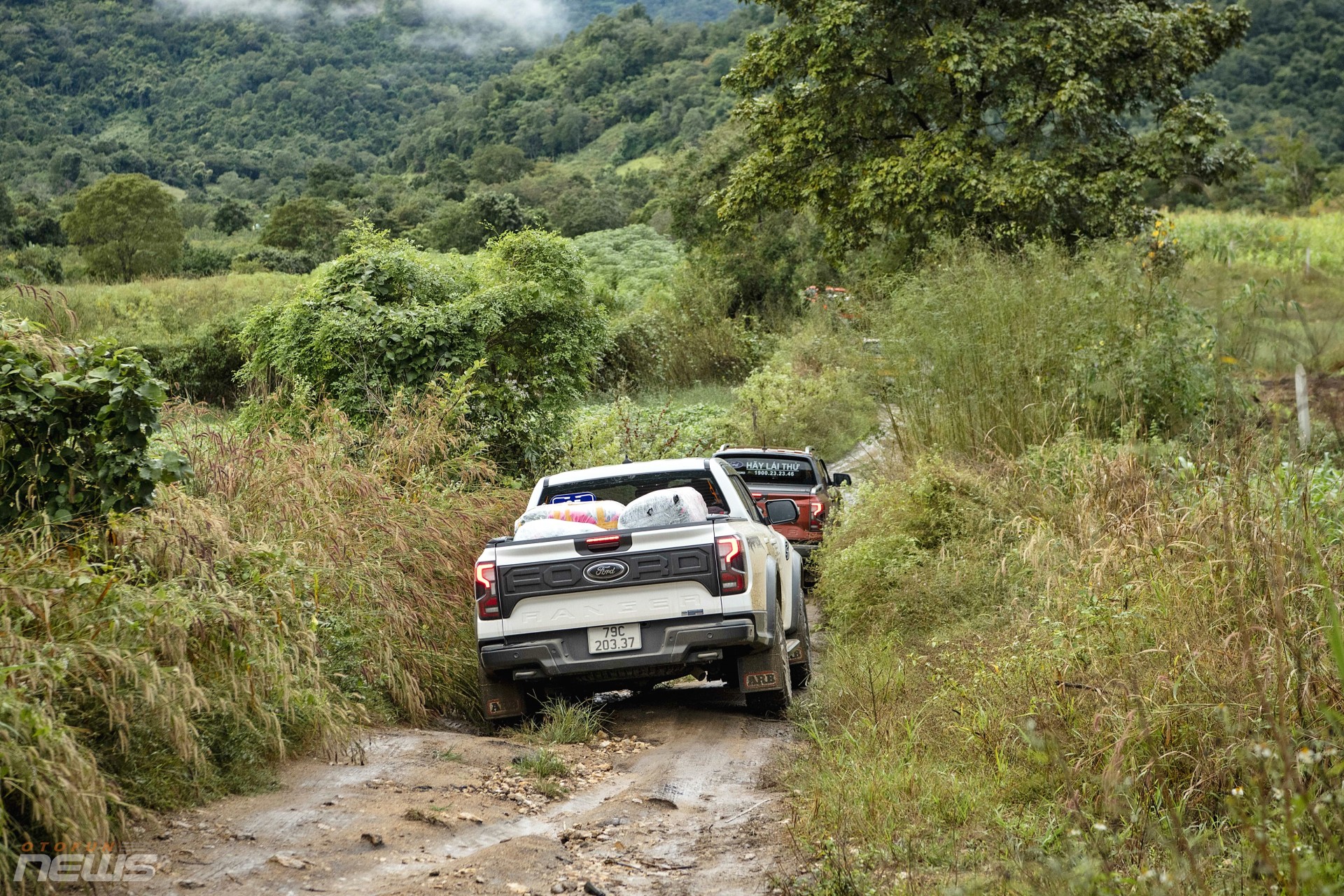 Hành trình “băng rừng, vượt cát” cùng Ford Ranger Stormtrak