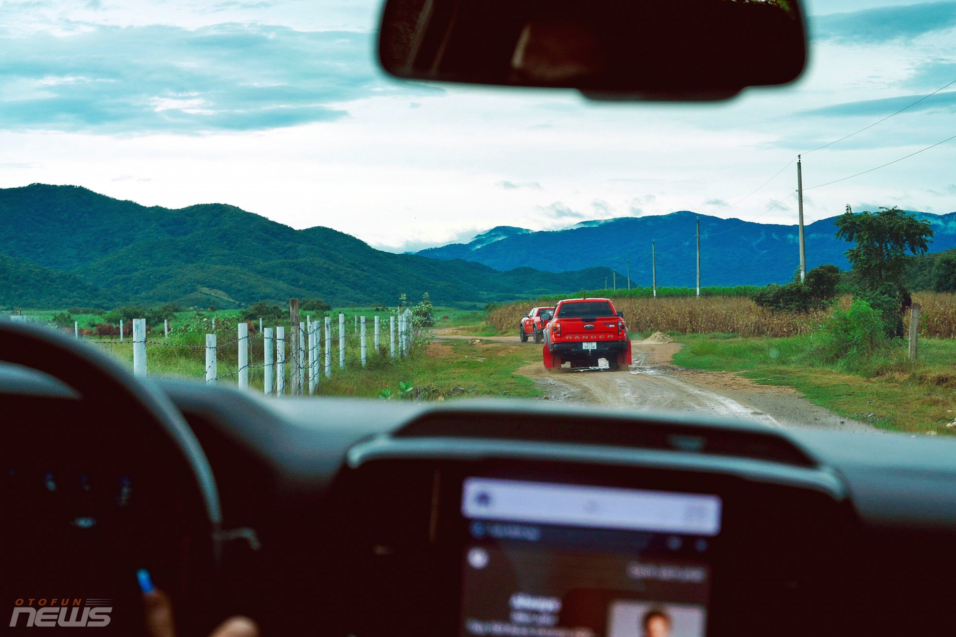 Hành trình “băng rừng, vượt cát” cùng Ford Ranger Stormtrak