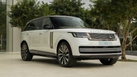 Soi cấu hình hai chiếc Range Rover 30 tỷ chính hãng mới bán tại Việt Nam