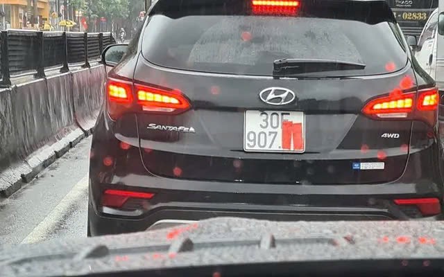 Che, dán biển số ô tô để tránh phạt nguội bị phạt 26 triệu đồng từ 1/1/2025.