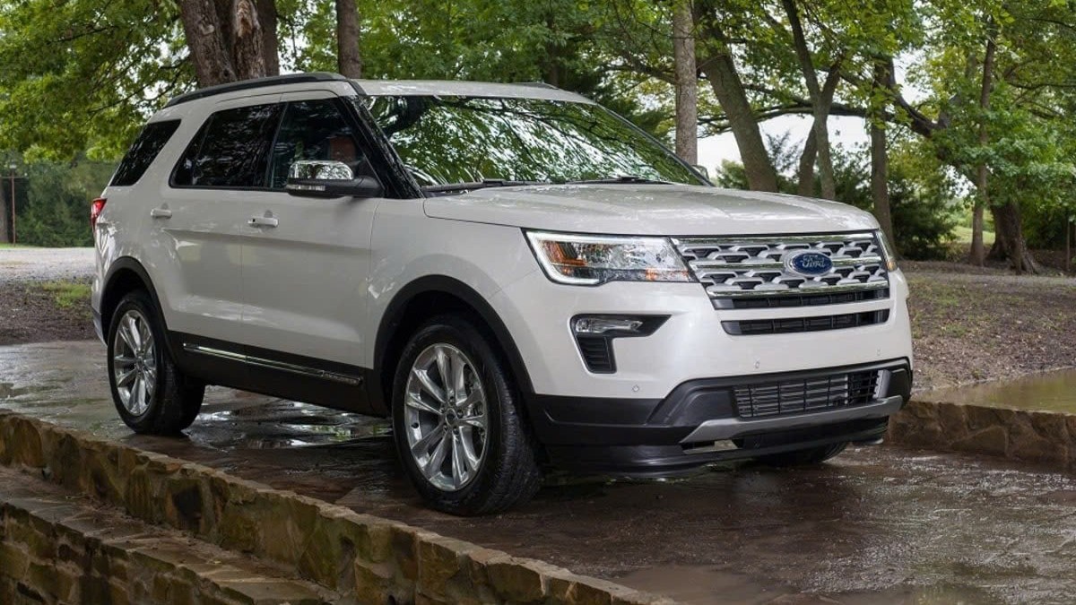 Hơn 4.000 xe Ford Explorer tại Việt Nam bị triệu hồi