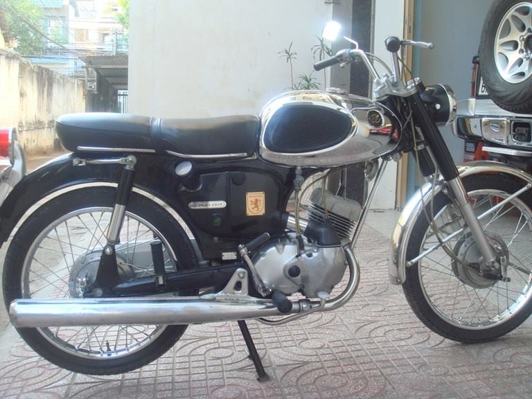 Xe máy Bridgestone, 'ông trùm' chết yểu đầy tiếc nuối