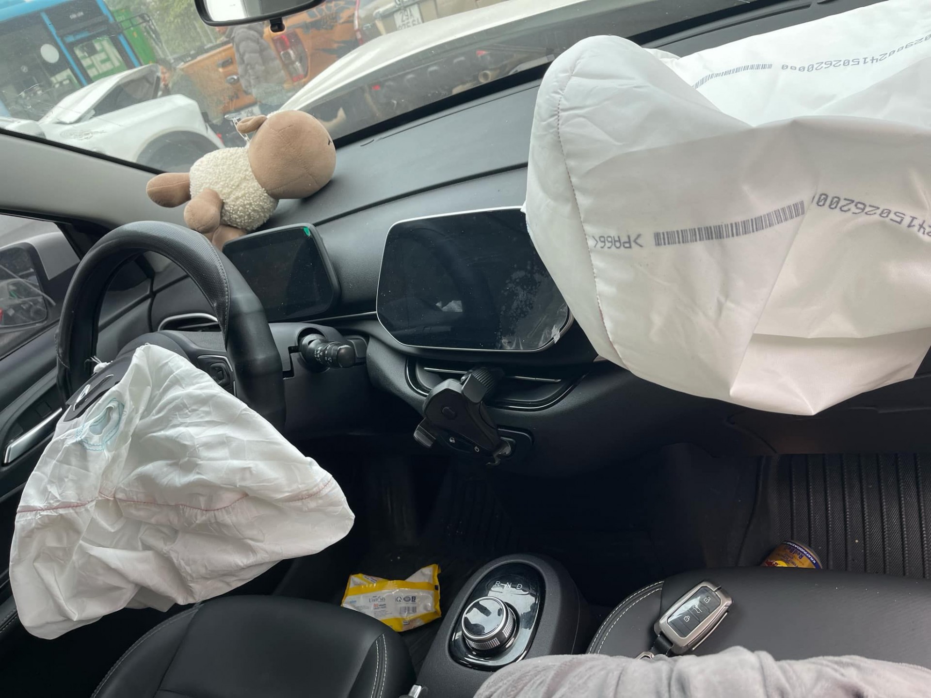 Chủ VinFast VF 5 bị người va chạm hành hung vì bất đồng về việc chọn nơi sửa chữa xe