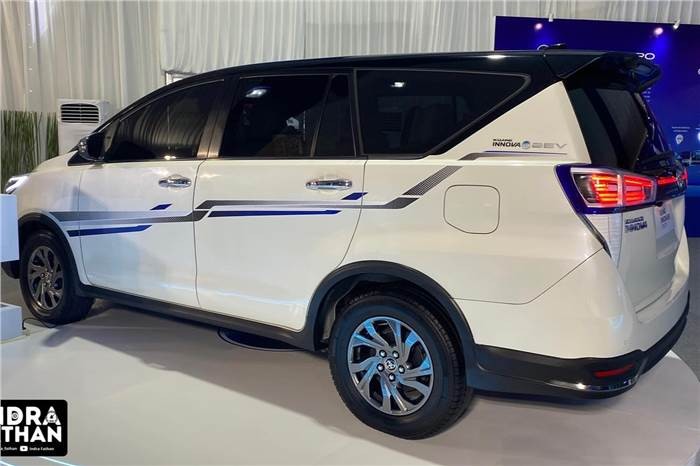 Toyota Innova thuần điện lộ diện tại triển lãm IIMS 2025