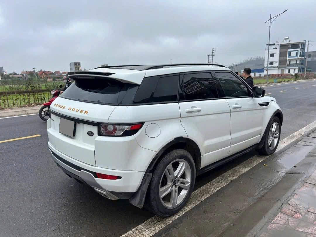 Range Rover Evoque đời 2012 giá 530 triệu, có nên mua thay vì CUV hạng A?