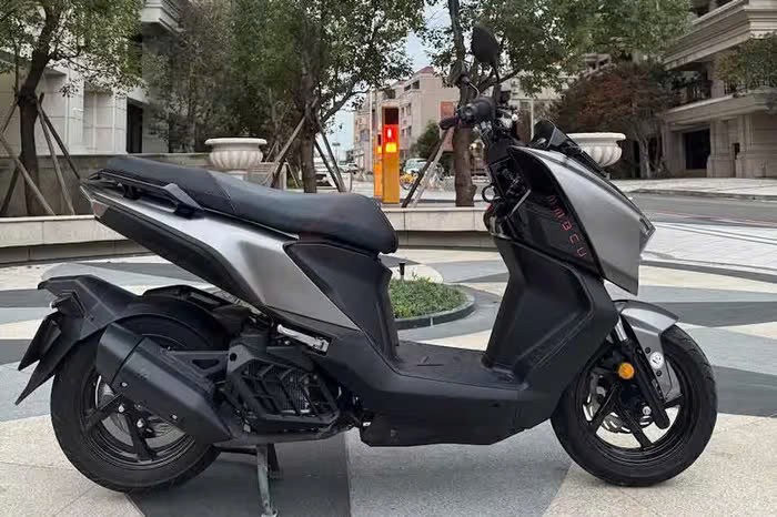 SYM Naga 150 2025 vừa ra mắt có phải 'kẻ ngáng đường' Honda Air Blade?