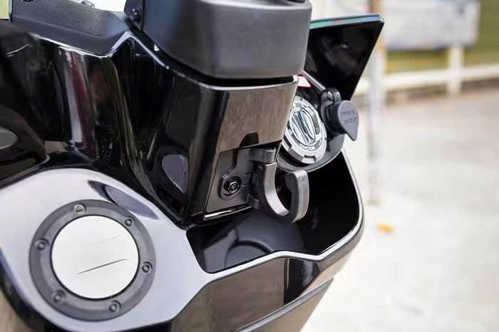 SYM Naga 150 2025 vừa ra mắt có phải 'kẻ ngáng đường' Honda Air Blade?