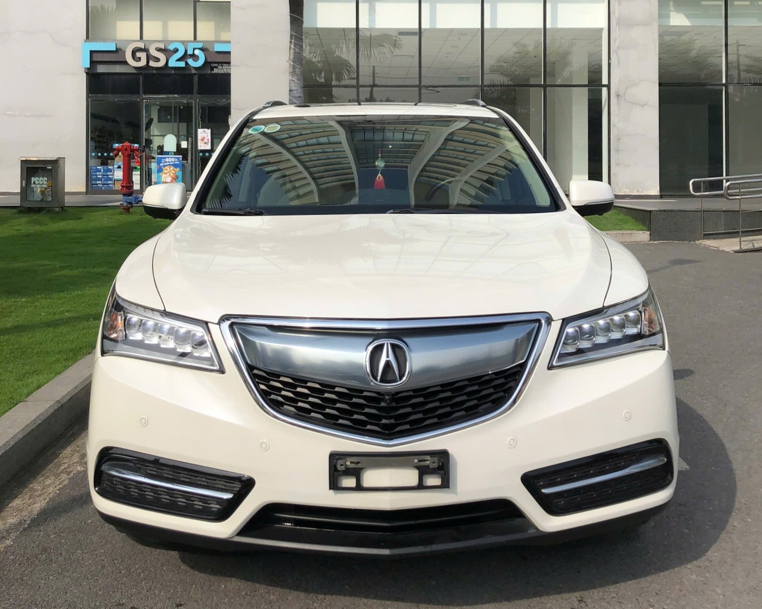 Acura MDX 2013, SUV độc lạ với giá chỉ 1,28 tỷ đồng tại Việt Nam